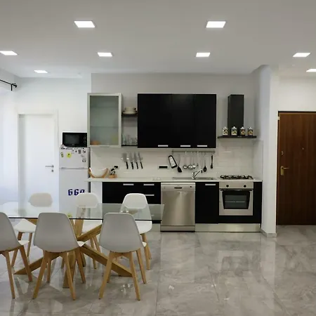 Casa Oscar アパート カンノビオ