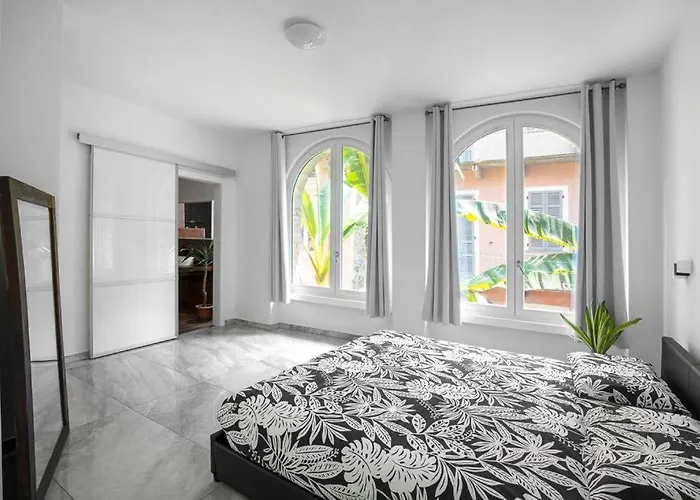 Casa Oscar アパート カンノビオ